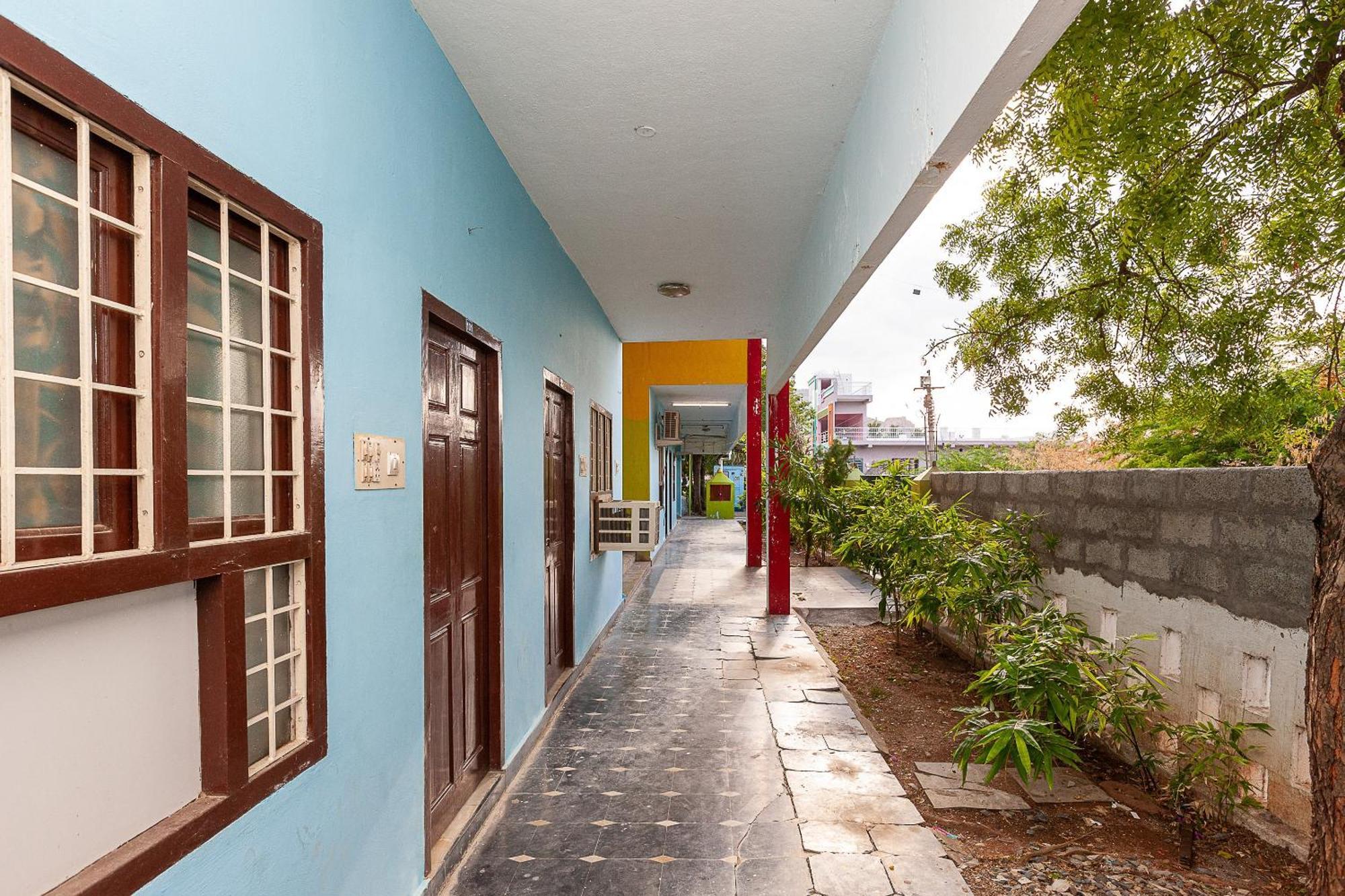 Collection O Ammayi Hotels & Resorts Tiruvannamalai Luaran gambar