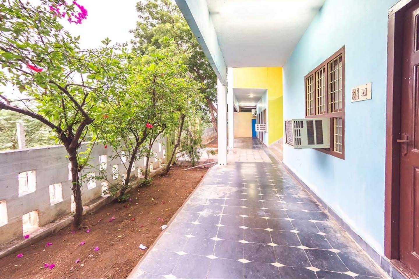 Collection O Ammayi Hotels & Resorts Tiruvannamalai Luaran gambar